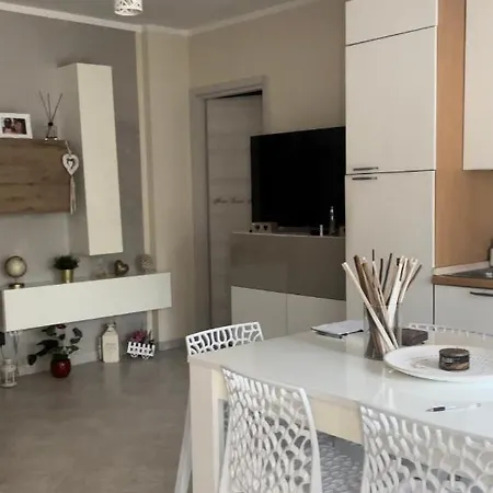 A Due Passi Dal Centro Apartamento Rávena