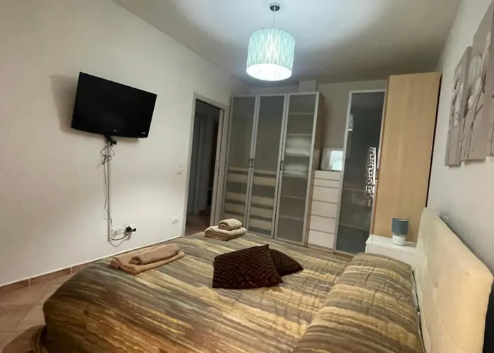 A Due Passi Dal Centro Apartment